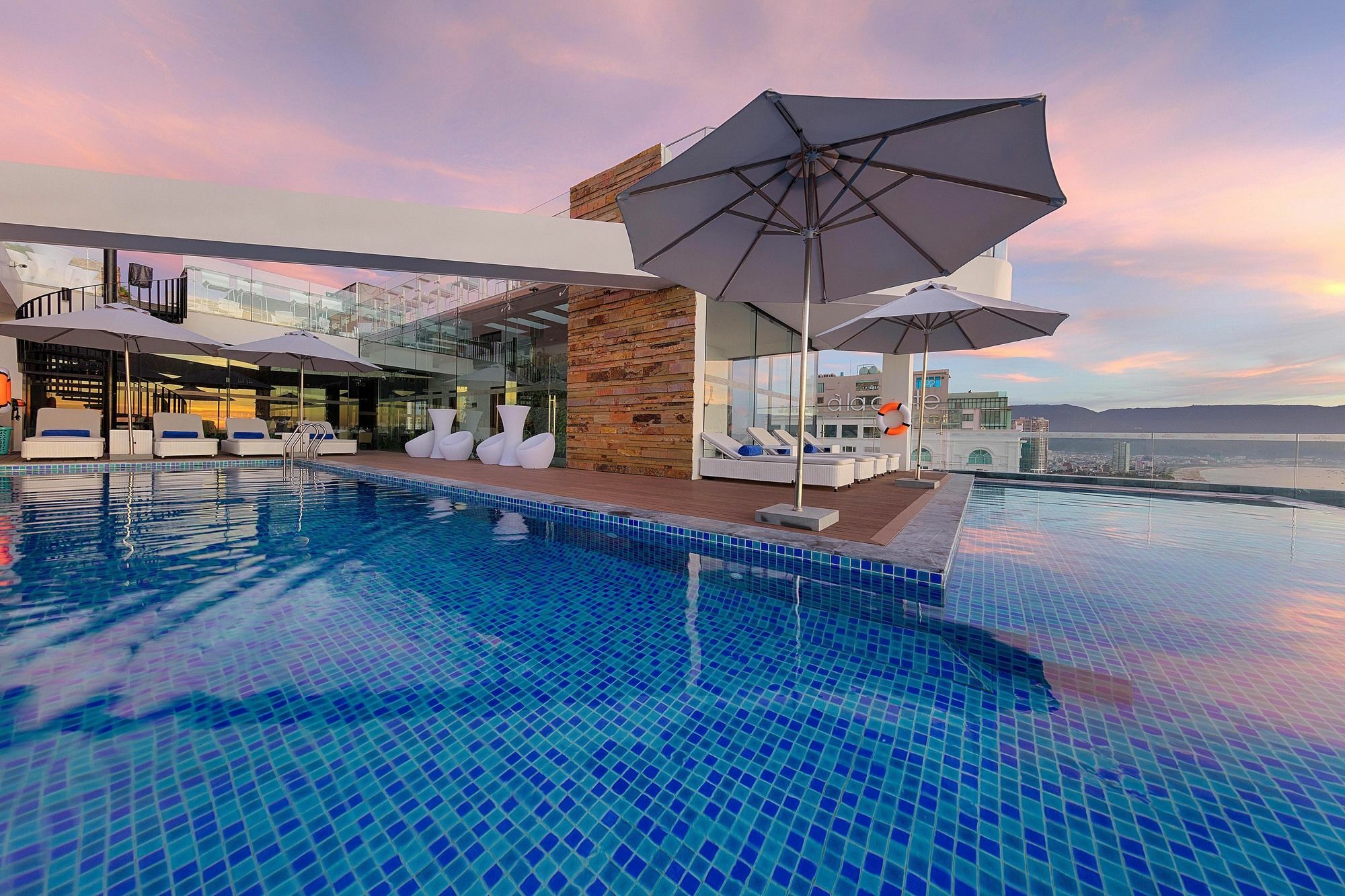 Belle Maison Parosand Da Nang Hotel -Managed By H&K Hospitality Exterior foto